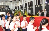 Đại biểu thanh thiếu nhi cả nước viếng Chủ tịch nước Trần Đại Quang